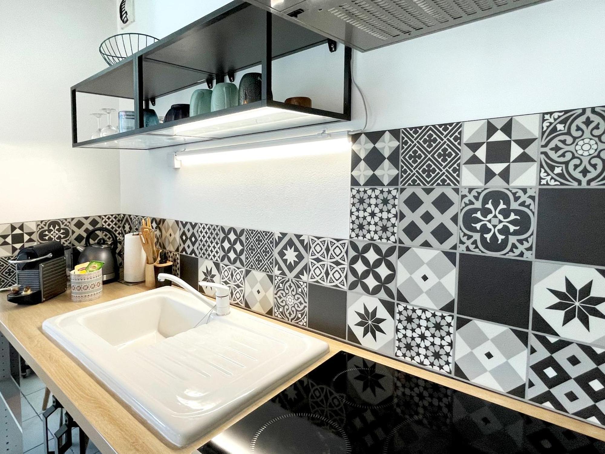Lapin Blanc - Joli Studio Avec Terrasse Марсель Экстерьер фото